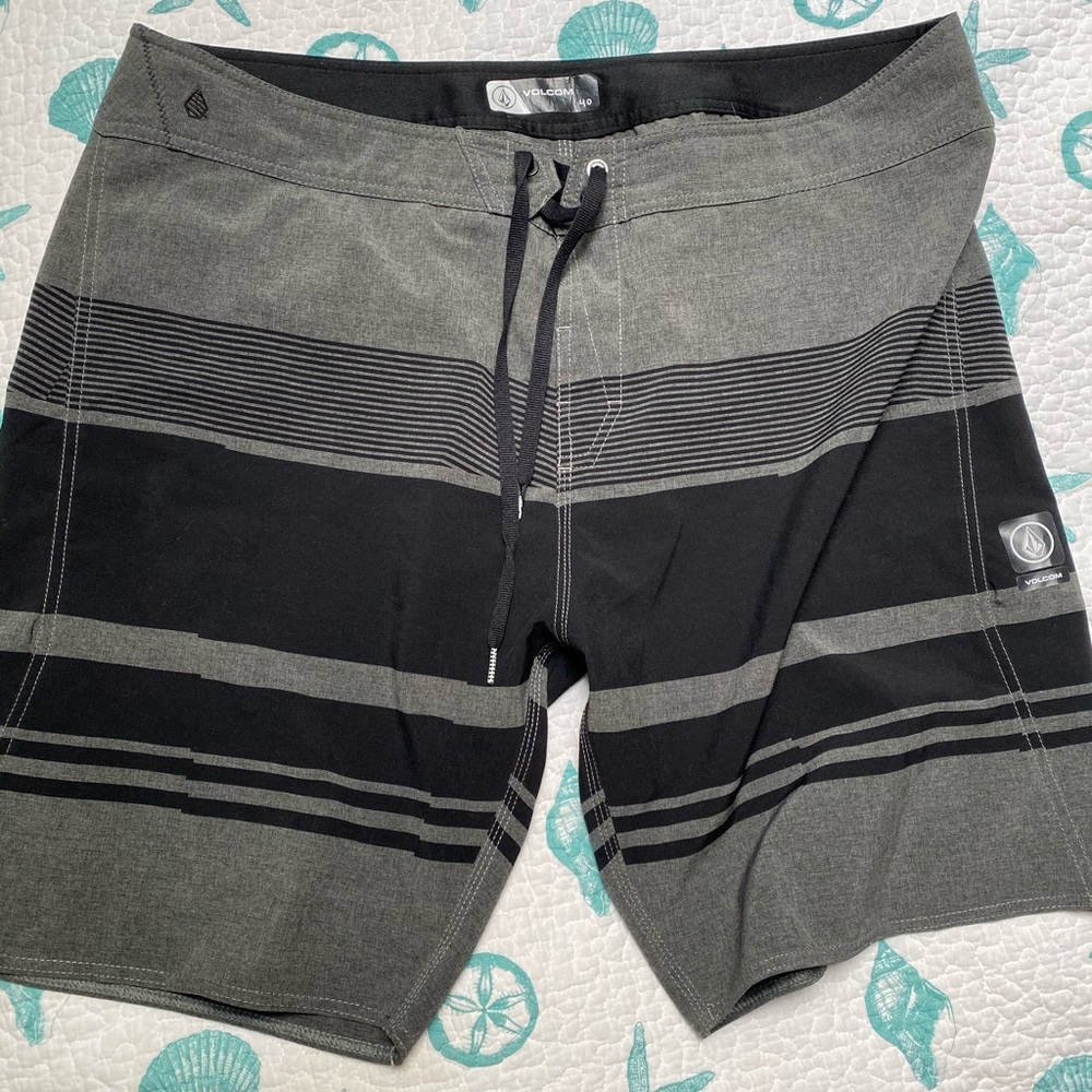 Men’s Volcom Swim Trunks. Size 40.